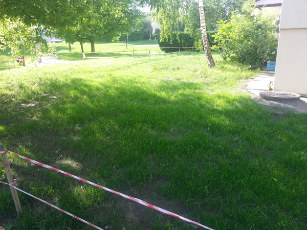 Zakładanie trawnika przy ul. Grota-Roweckiego 51a
